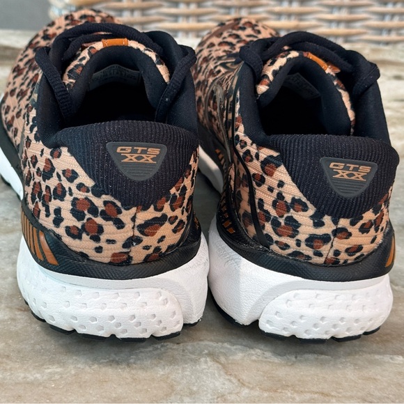 Womens BROOKS Adrenaline GTS 20 Run Wild leopard sneakers- Size 7.5 - Picture 7 of 10